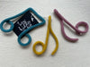 heykiddostudio London Wanddekoration Musik-Noten handgestrickt