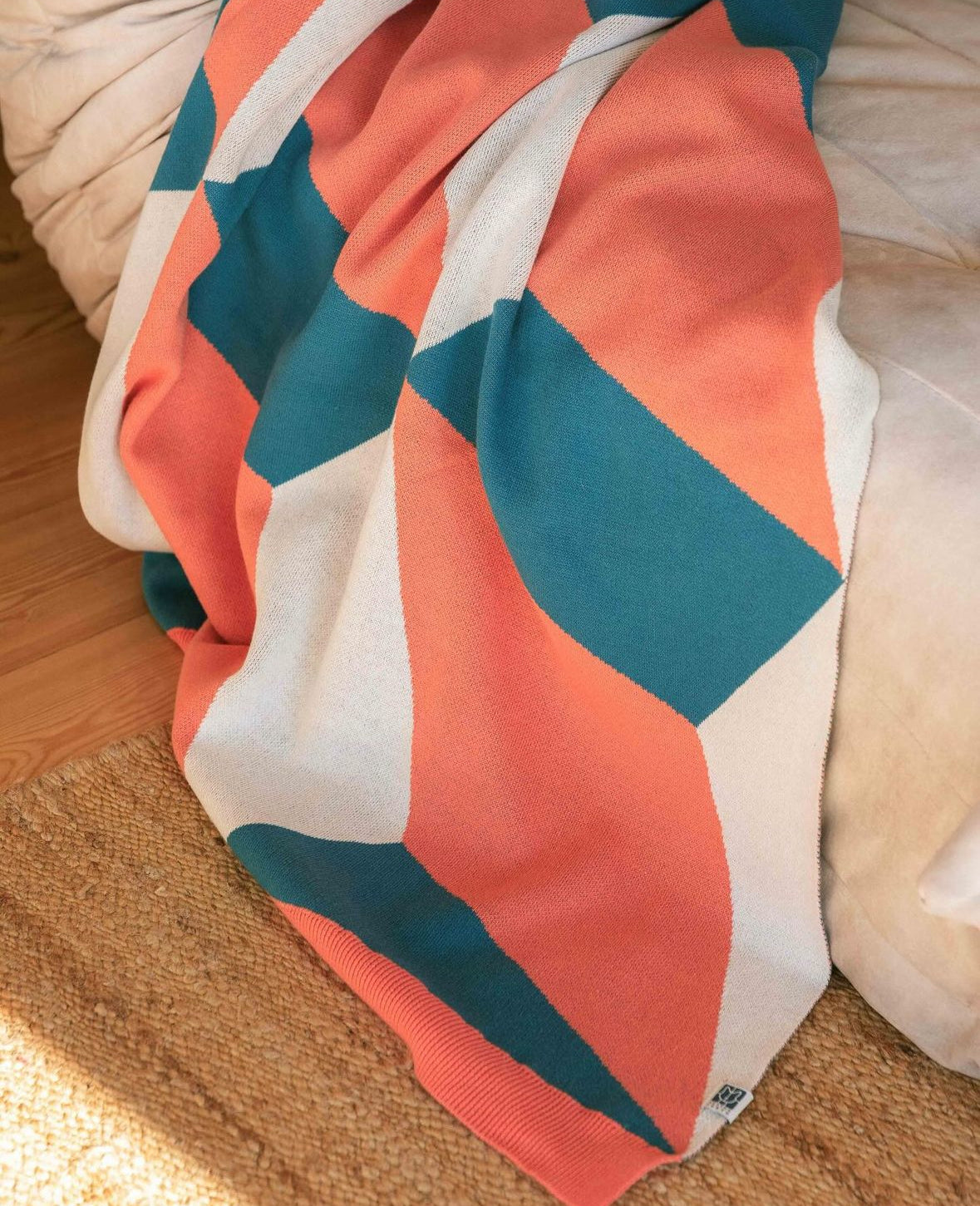 Agatha Porto Ibiza Baumwolldecke koralle/weiss/petrol mit graphischem Muster - BITANGELHOMES