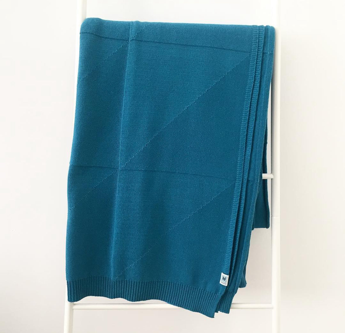 Agatha Porto Mykonos Baumwolldecke petrol - BITANGELHOMES