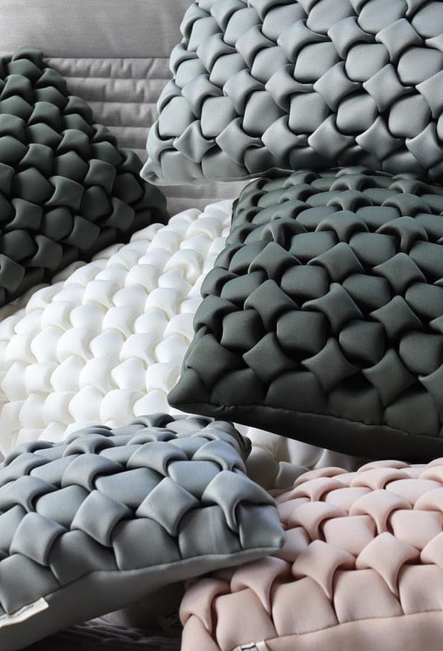 Flo Home Delight Neosmock-Kissen in weiß/rosé Neopren - BITANGELHOMES