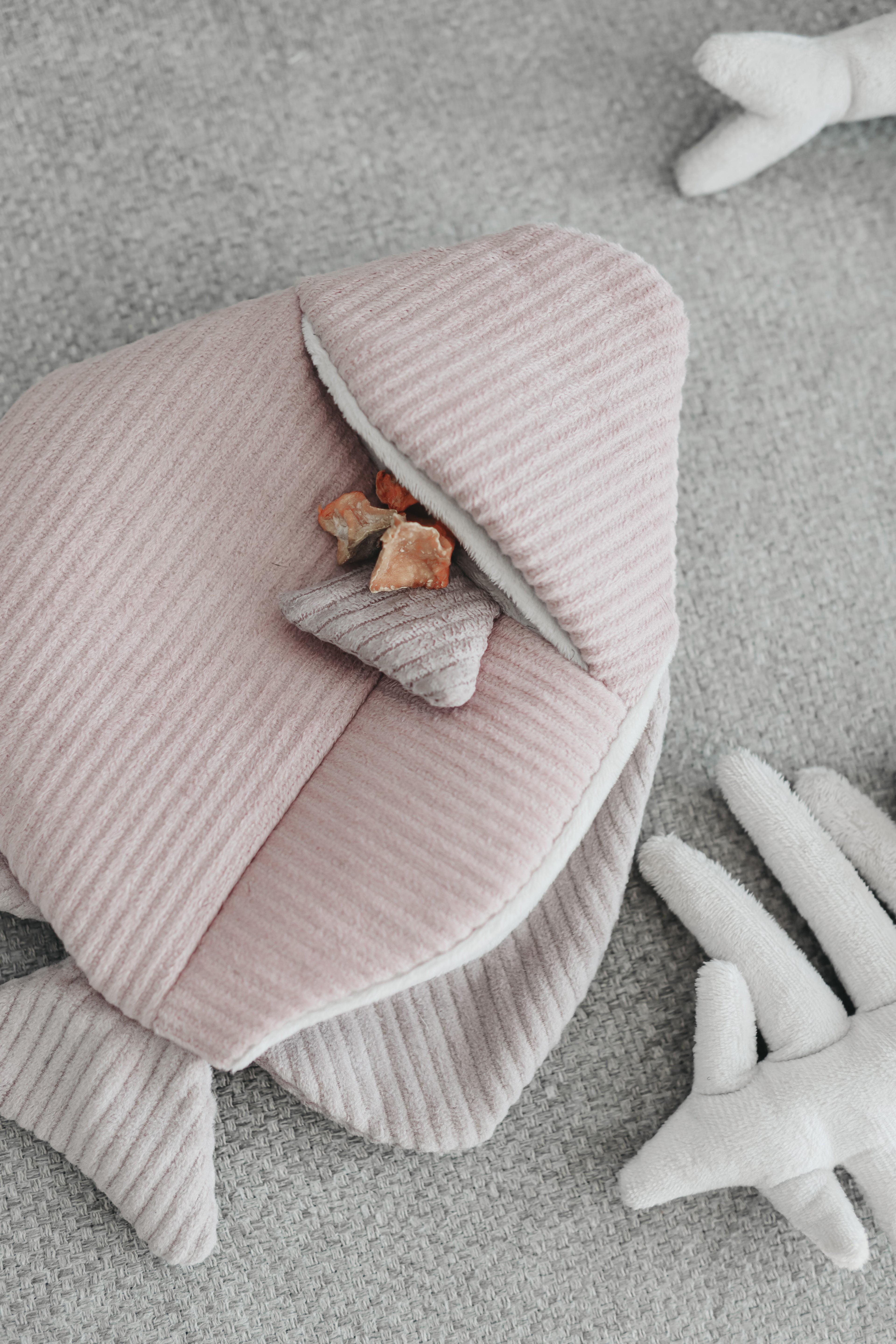 Lambwolf Collective Samt-Knister-Fisch & Quietsch-Gräte Schnüffelspielzeug - BITANGELHOMES