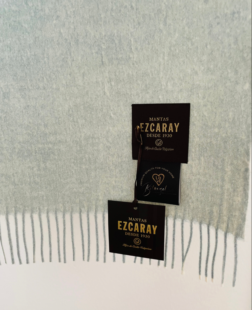 Mantas Ezcaray Spanien Premium Mohair-Wolldecke Ombré Effekt/Farbverlauf petrol - BITANGELHOMES