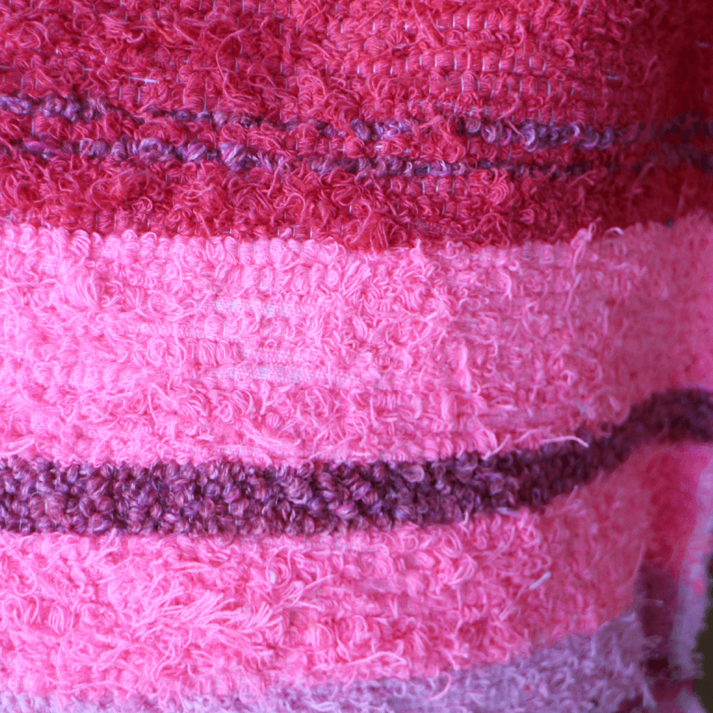 Amour Sud Marbella handgewebtes Kissen inklusive Füllung in pink & rose - 50 x 50 cm - Bitangel RENOVATE & FURNISH HOMES GmbH