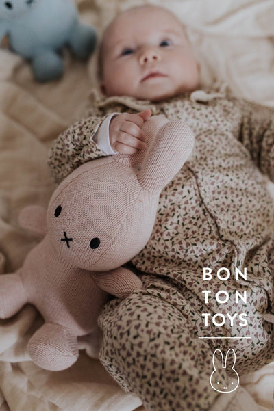 Bon Ton Toys Miffy Sitting Organic Cotton/Baumwolle wahlweise in verschiedenen Farben ca. H23x9cm - Bitangel RENOVATE & FURNISH HOMES GmbH