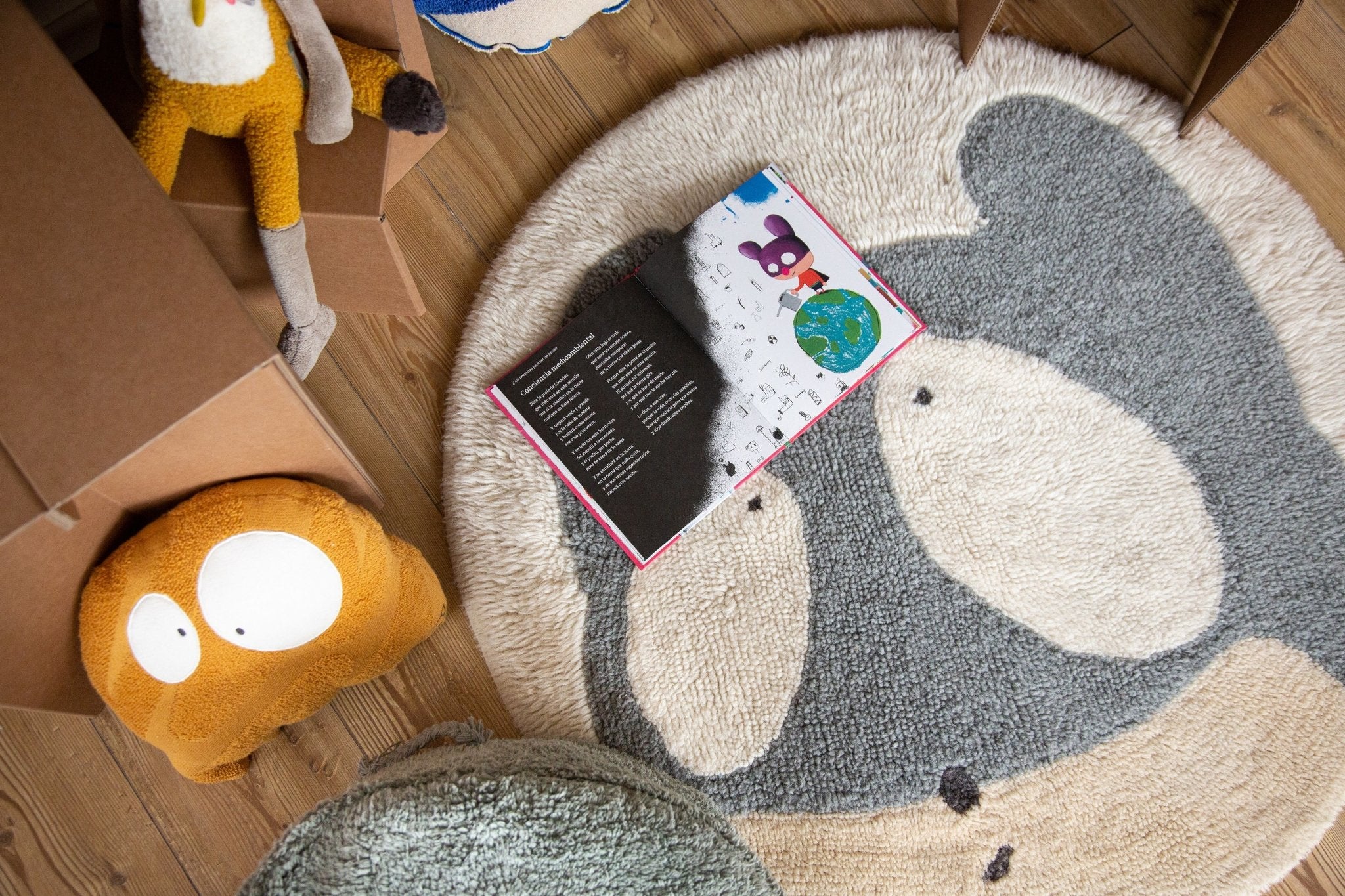 Edgar Plans X Lorena Canals Kinder Teppich Astromouse ca. D100cm OEKO-TEX STANDARD 100 - Bitangel RENOVATE & FURNISH HOMES GmbH