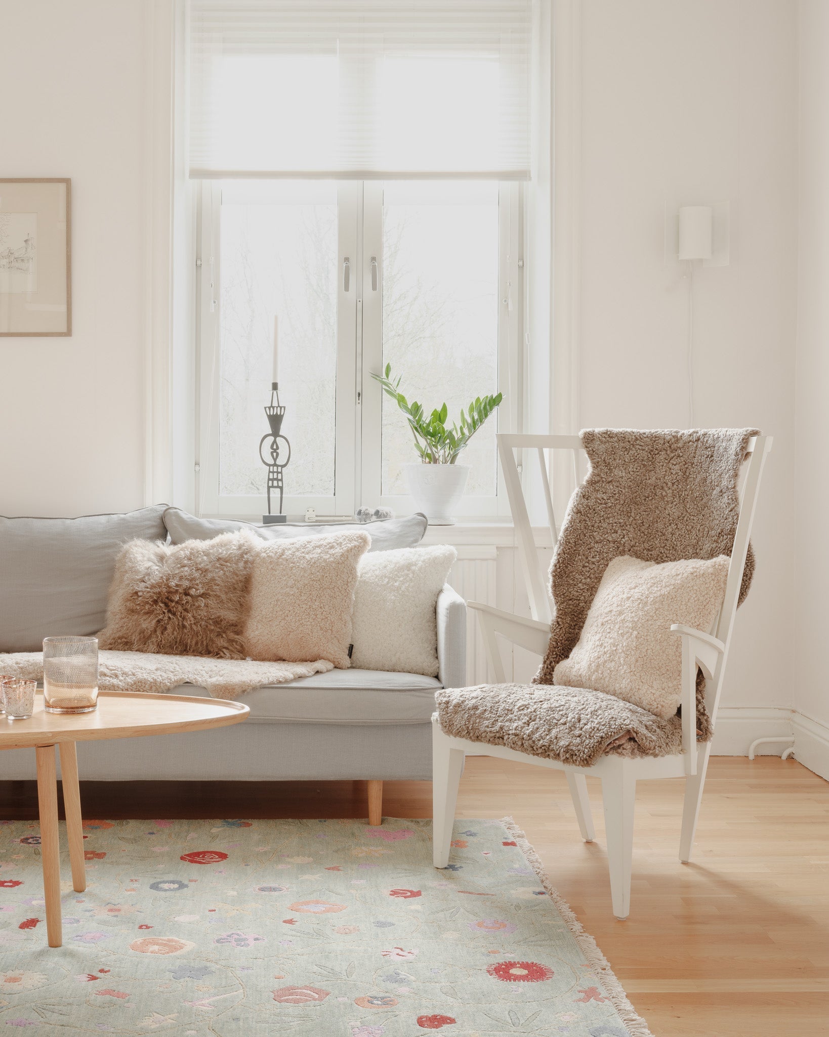 Flauschige Kissenhülle Shansi aus Tibet Echt-Fell, wahlweise weiss/ivory oder hellem beige ca. 40x40cm - Bitangel RENOVATE & FURNISH HOMES GmbH