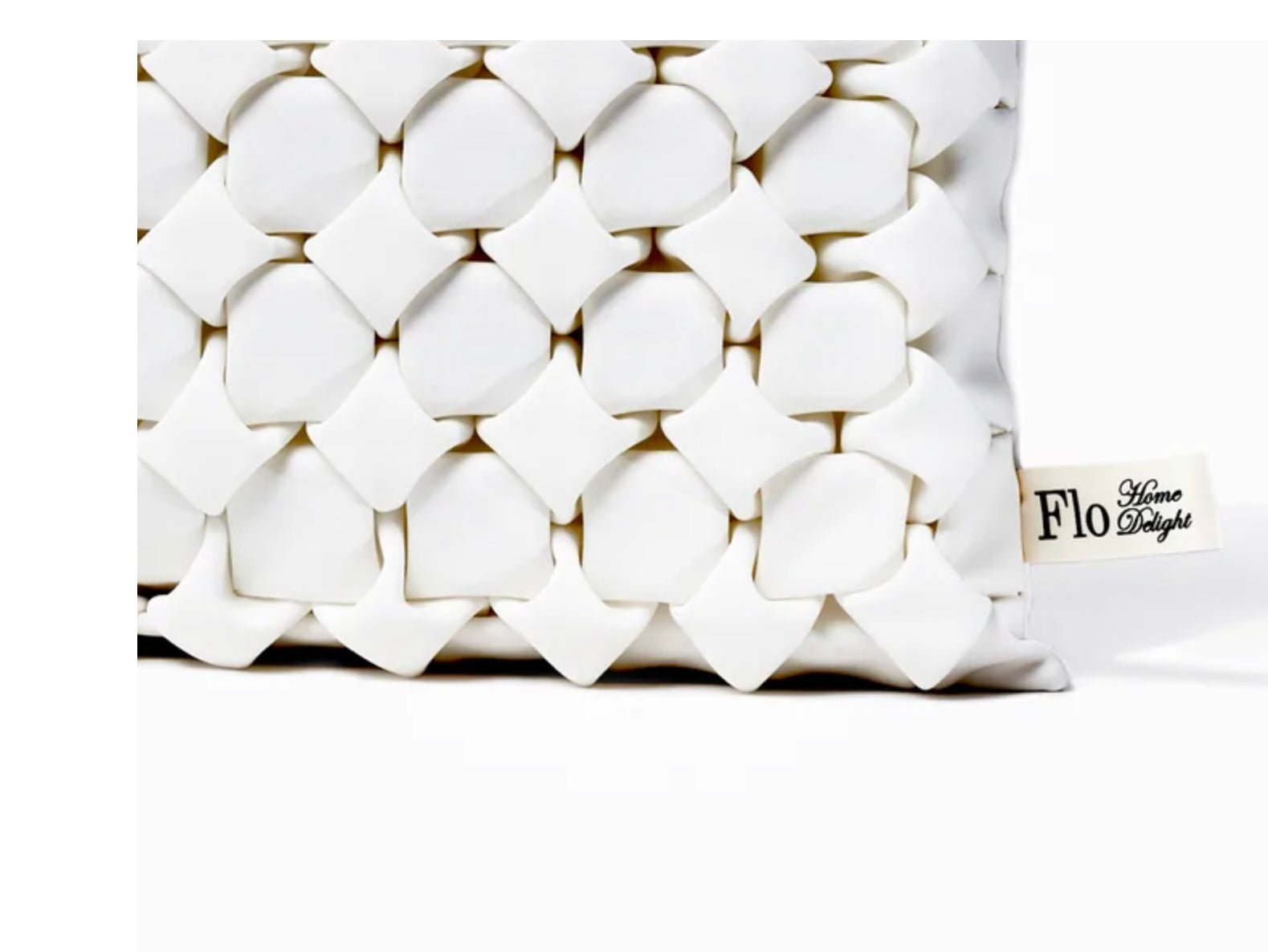 Flo Home Delight Neosmock-Kissen in Weiß/Rose’ aus Neopren, wahlweise in ca. 40x40x5cm oder 30x50x5cm - Bitangel RENOVATE & FURNISH HOMES GmbH