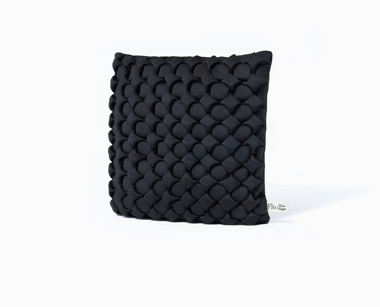 Flo Home Delight Neosmock-Kissen wahlweise in Crem oder Schwarz, aus Neopren ca. 40x40x5cm - Bitangel RENOVATE & FURNISH HOMES GmbH