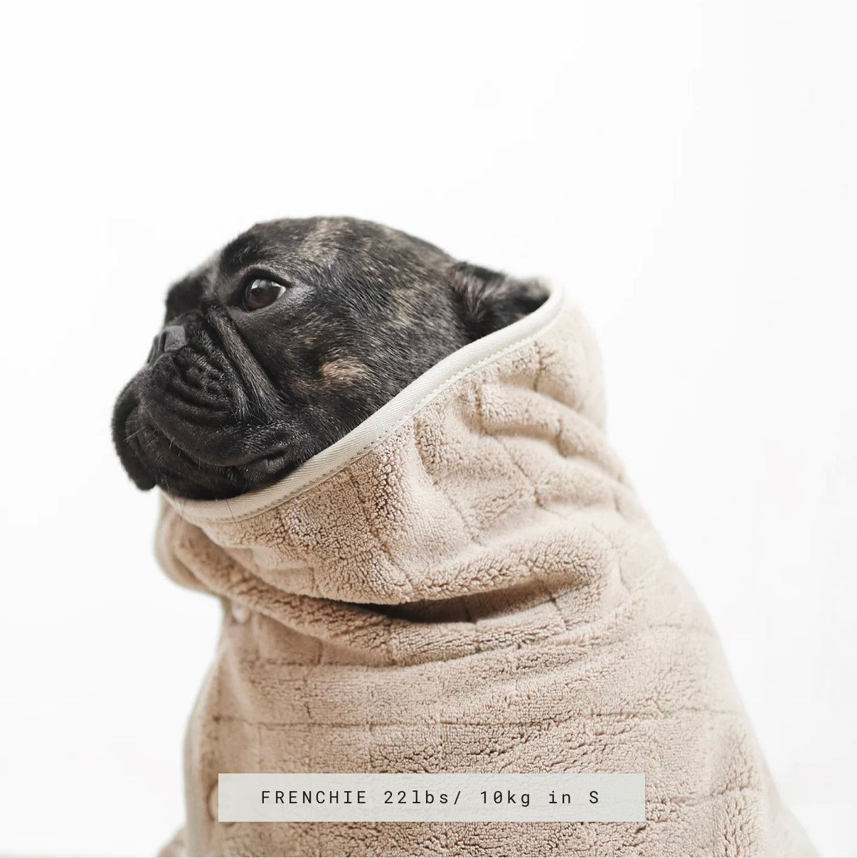 Lambwolf Collective Hunde-Fleecebademantel wahlweise in XS, S, M, L in - Bitangel RENOVATE & FURNISH HOMES GmbH