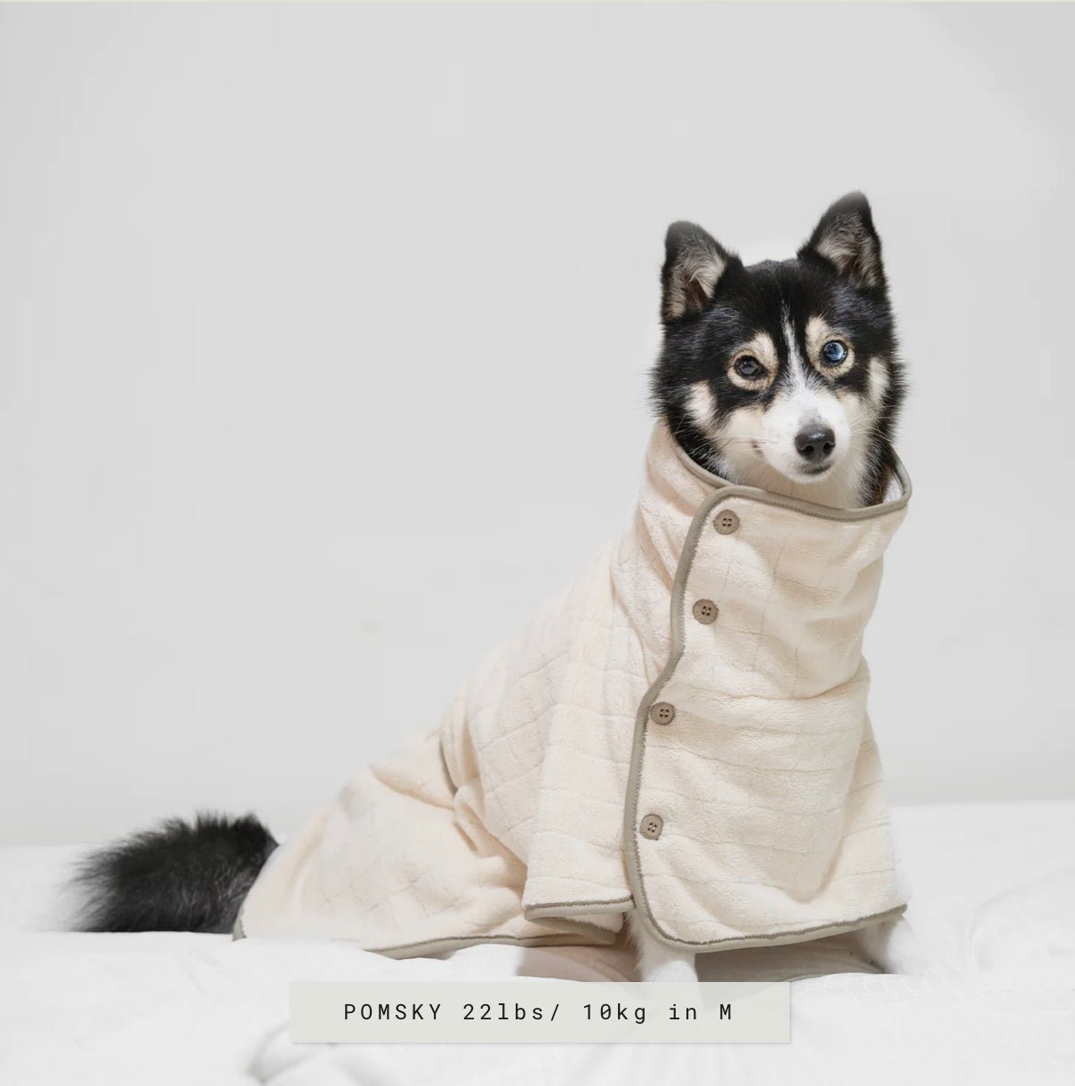 Lambwolf Collective Hunde-Fleecebademantel wahlweise in XS, S, M, L in - Bitangel RENOVATE & FURNISH HOMES GmbH