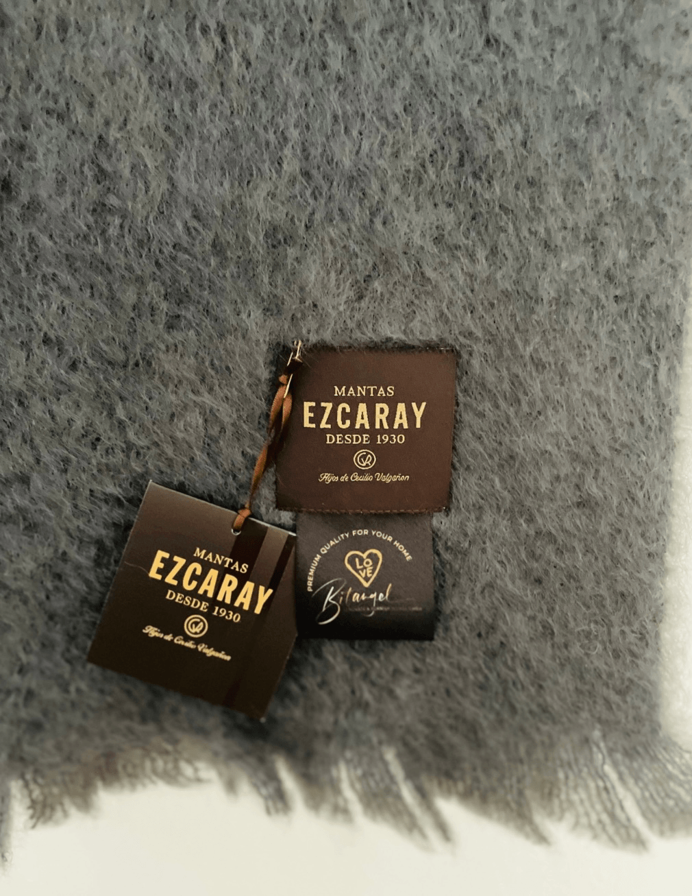 Mantas Ezcaray Spanien Premium Mohair-Wolldecke & Bettüberwurf in Rauchgrau ca. 220x240 cm, ca. 480gr/m2 - Bitangel RENOVATE & FURNISH HOMES GmbH