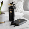 Nordic Flame Löschdecke wahlweise in schwarz/gold, schwarz/silber & weiß/silber in Metallbox & Geschenkkarton, zertifiziert nach EN 1869. - Bitangel RENOVATE & FURNISH HOMES GmbH