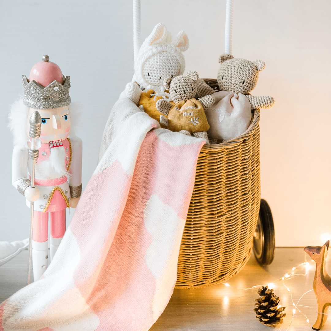 Nuvola Babydecke Kaschmir/Baumwolle wahlweise in verschiedenen Farben hellgrau/gelb/rosa/blau 70x100cm - Bitangel RENOVATE & FURNISH HOMES GmbH