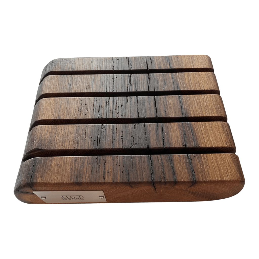 NXT Board exklusiver 4er Schneidebrett-Ständer wahlweise in 4 verschiedenen Versionen, handgearbeitet aus 150 Jahre alter Eichenstehle - Bitangel RENOVATE & FURNISH HOMES GmbH
