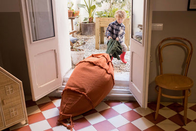 Oli&Carol X Lorena Canals Sitzsack Cathy die Karotte ca. 100 x 55cm aus 100% Baumwolle mit OEKO-TEX STANDARD 100 - Bitangel RENOVATE & FURNISH HOMES GmbH