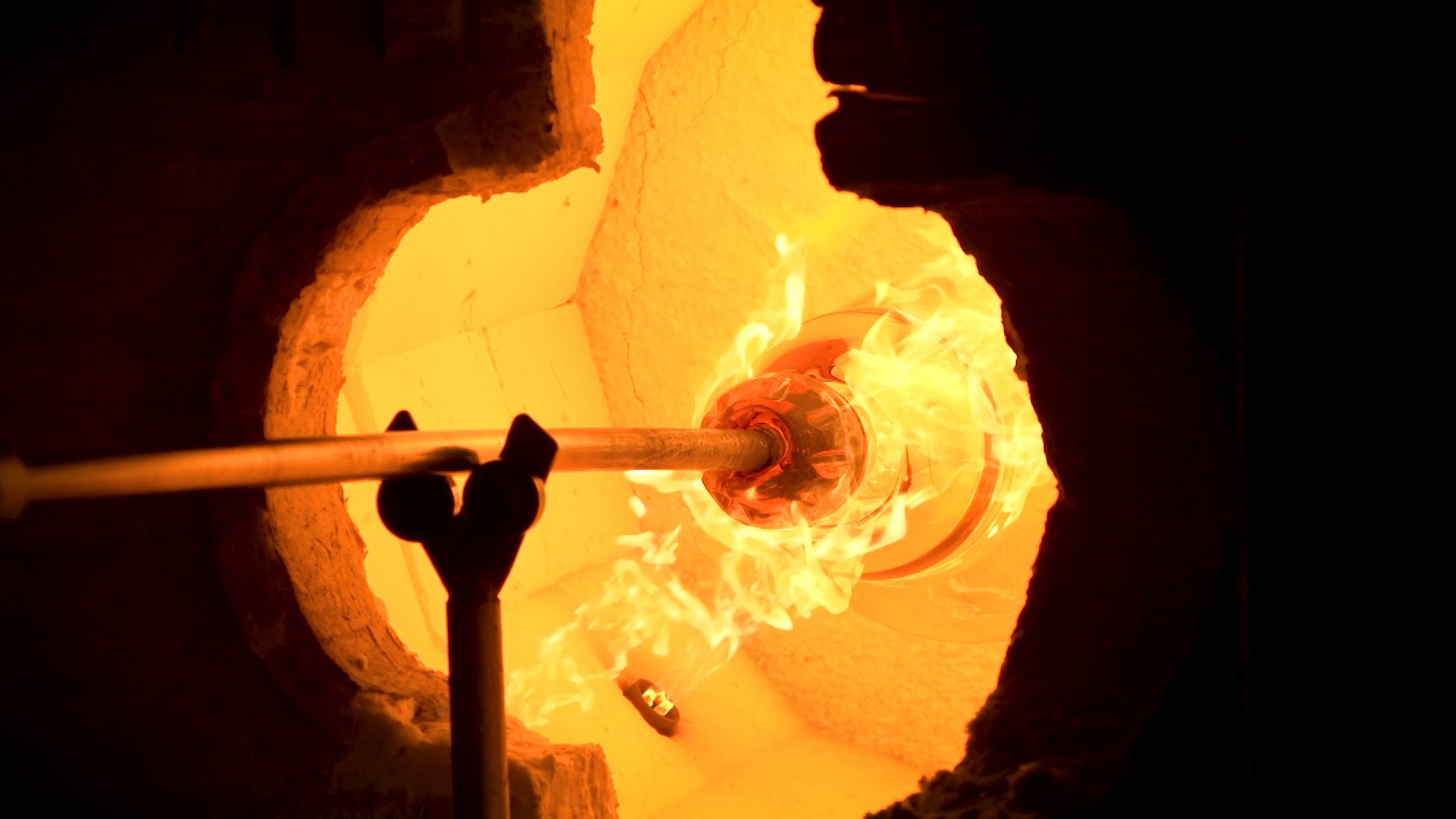 Skogsberg & Smart mundgeblasenes Windlicht Hurricane bronze wahlweise, ca. 9x8cm & ca. 28x19,5cm, 0,5kg & 4kg - Bitangel RENOVATE & FURNISH HOMES GmbH