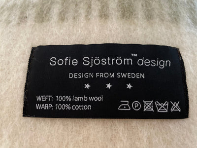 Sofie Sjöström Design Schweden Darling Walk-Tagesdecke aus Lammwolle wahlweise Crem/Beige, Gelb/Senf & Blau/Hellblau ca. L205xW150cmxD0.8cm Gewicht ca. 2kg - Bitangel RENOVATE & FURNISH HOMES GmbH