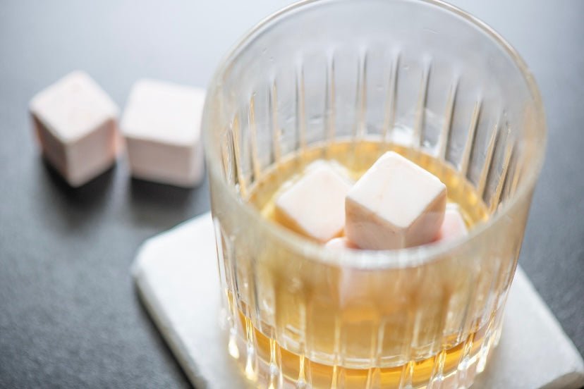 Stoned Marble Rocks Eiswürfel Marmorsteine pro Packung 10 Marmorsteine wahlweise: in pink, weiß oder schwarz ca. L2xB2xH2cm - Bitangel RENOVATE & FURNISH HOMES GmbH