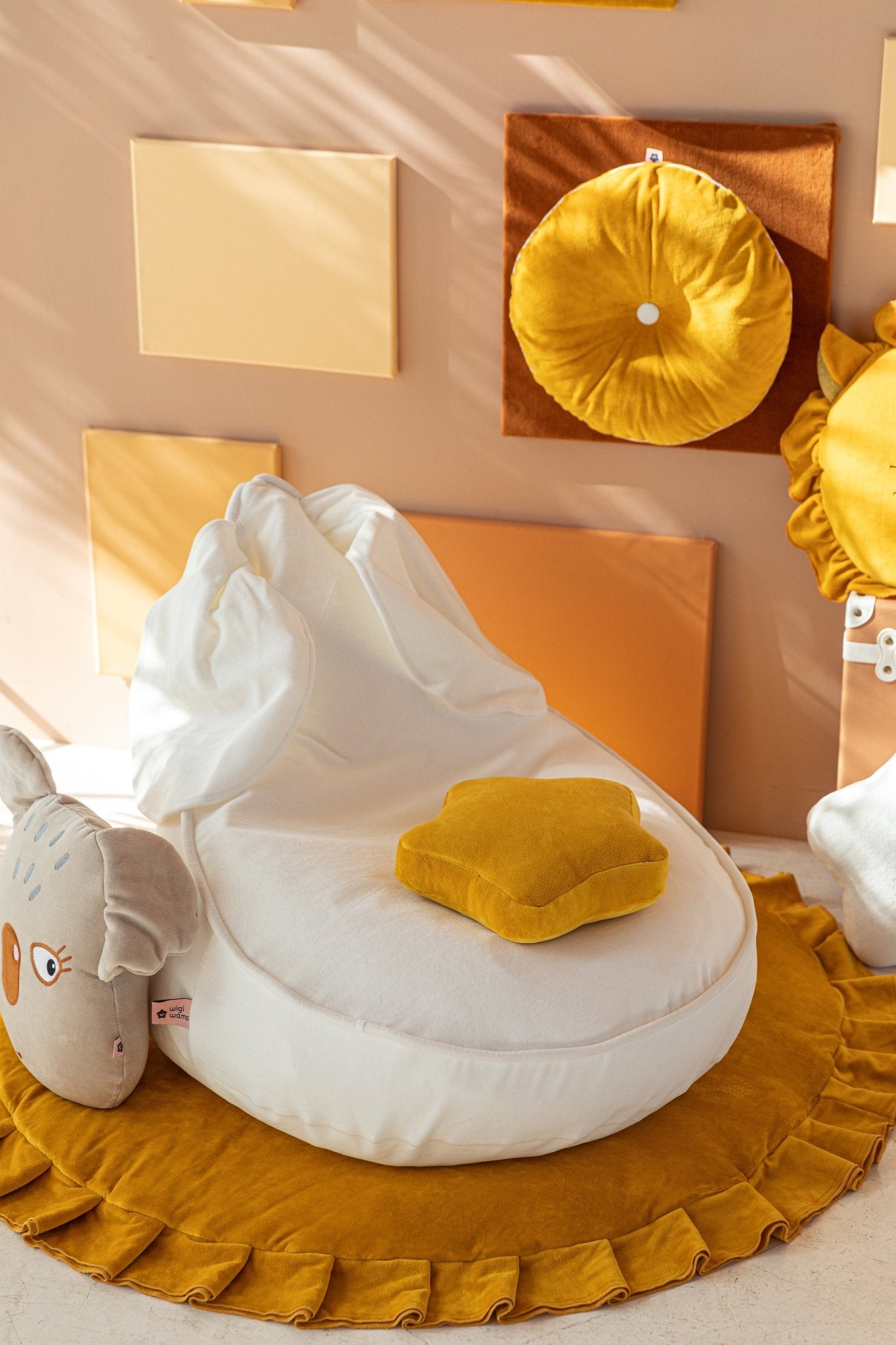 Wigiwama super weiche Velvet-Spielematte cm wahlweiße in safran, weiß, hellgrau, OEKO-TEX® Velvet ca. Ø 110cm - Bitangel RENOVATE & FURNISH HOMES GmbH